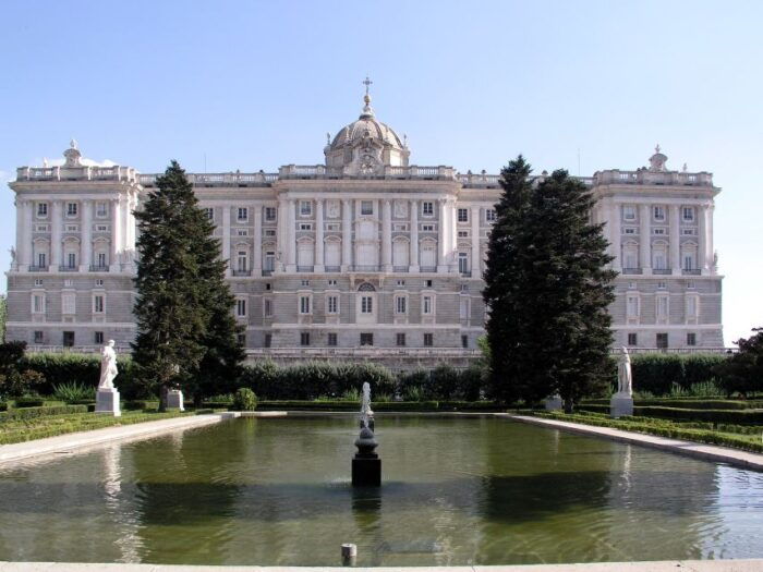Madrid: Visit to the Royal Palace & Walking Tour of the City - Whats Included and What to Bring