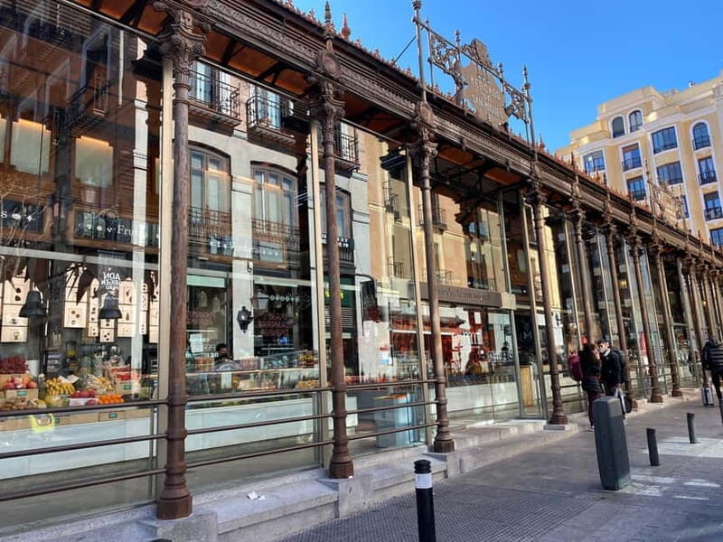 Madrid: walk through the Barrio de los Austrias with the option of visiting the Prado Museum - Analyzing the Value and Suitability