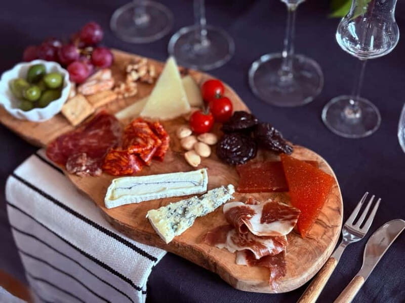 Madrid: Wines & Wonders - A Tasting in a Private Gallery - An In-Depth Look at the Experience