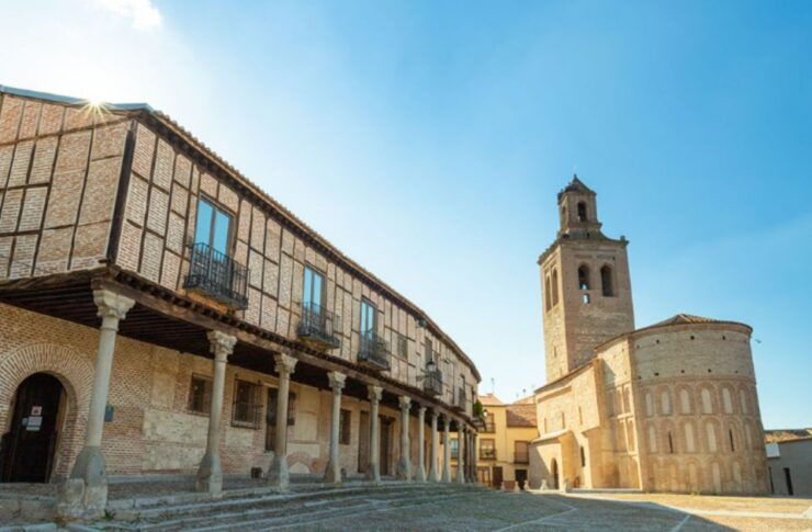 Madrigal De Las Altas Torres: Isabel La Catolica Private Tour - Experience Highlights