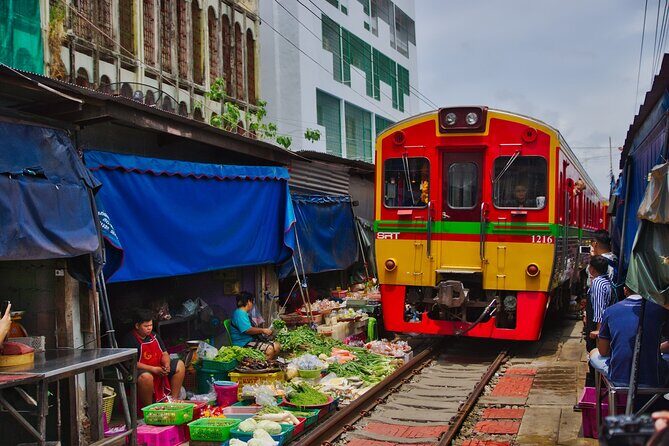 Mae Klong Hoop Rom Market and Floating Market Private Day Tour - Good To Know  