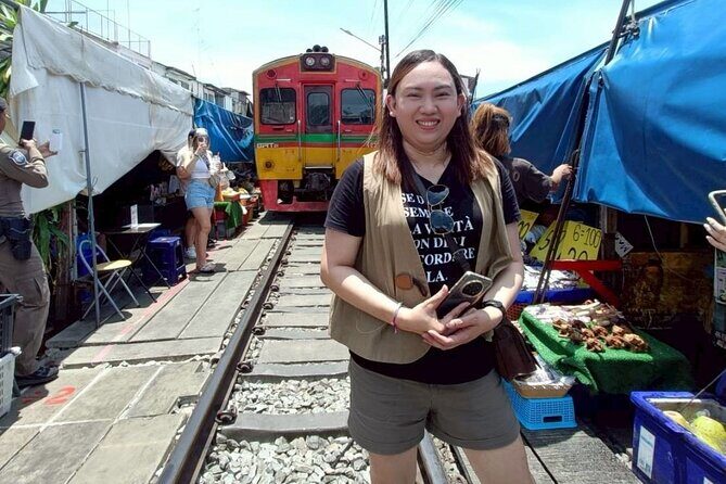 Maeklong Railway and Damnoen Saduak Market with Train Ride - Maeklong Railway Market