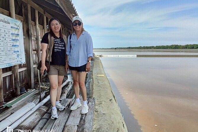 Maeklong Railway and Damnoen Saduak Market with Train Ride - FAQ