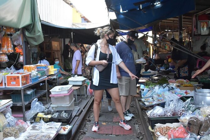Maeklong Railway and Floating Markets With Great Pagoda Temple - Unique Experience at the Floating Markets