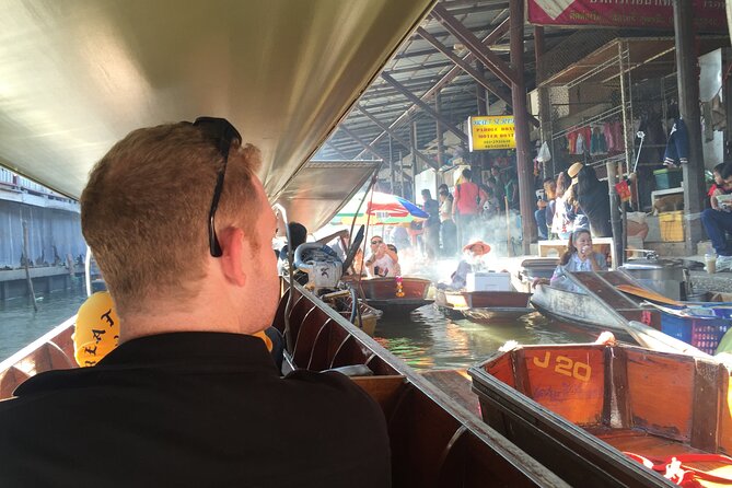 Maeklong Railway and Floating Markets With Great Pagoda Temple - Tips for Navigating the Maeklong Railway Market