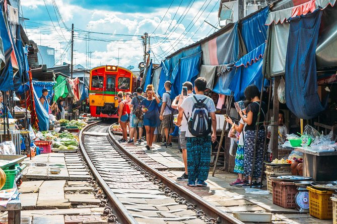 Maeklong Railway & Floating Market Tour (Private & All-Inclusive) - Reviews and Ratings