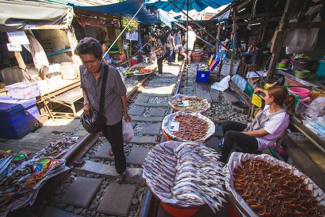 Maeklong Railway Market and Damnoen Saduak Floating Market Tour From Bangkok - The Sum Up
