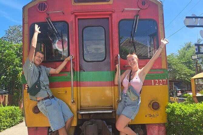 Maeklong Railway Market, Floating Market and Dragon Temple Tour - Discovering Thailand’s Hidden Gems: Maeklong Railway Market, Floating Market & Dragon Temple Tour