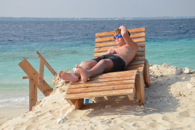 Magawish Island Full Day Tour With Parasailing - Location