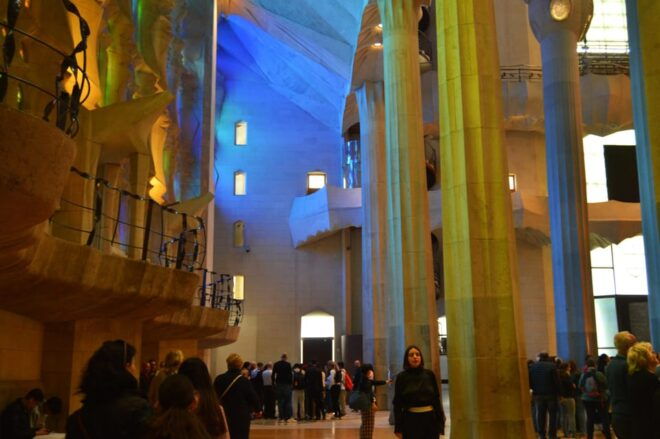 Magic Hour in Gaudis Sagrada Familia With Expert Guide - Itinerary and Meeting Point