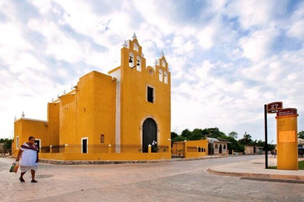 Magic Towns: Chichen Itza, Izamal, and Valladolid Day Trip - Visiting Izamal, the Yellow City