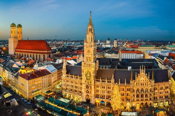 Magical Christmas Scenery in Munich – Walking Tour - Itinerary Highlights