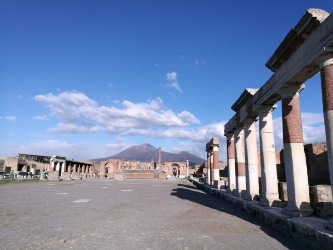 Magical Christmas Tour Around Pompeii - The Sum Up