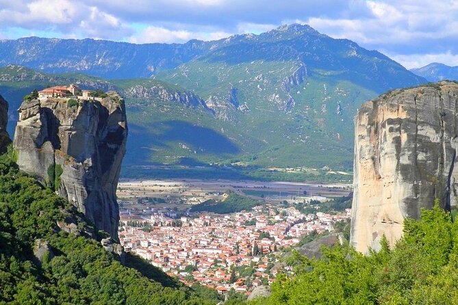 Magical Delphi, Impressive Meteora, Legendary Thermopylae 2d - Itinerary Overview