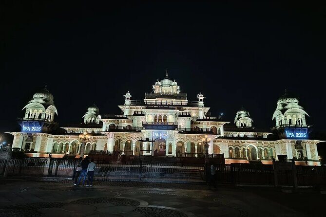 Magical Jaipur Night Tour Including Patrika Gate - FAQs