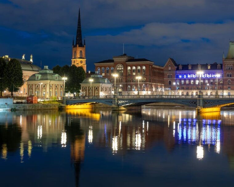 Magical ''Stockholm by Night'' Photo Walk - Frequently Asked Questions