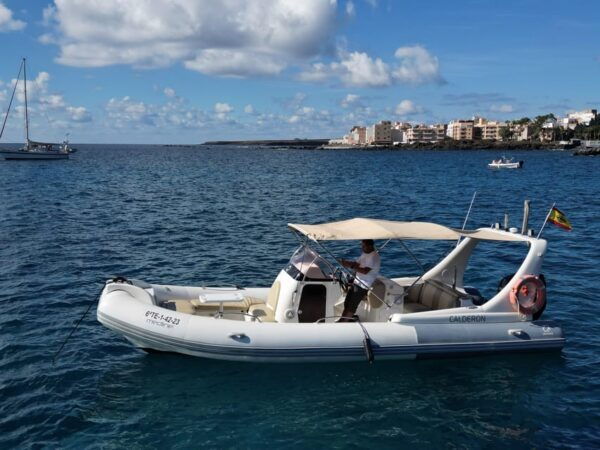 Magical Sunset in Tenerife: Unforgettable Boat Trip - Vessel Information