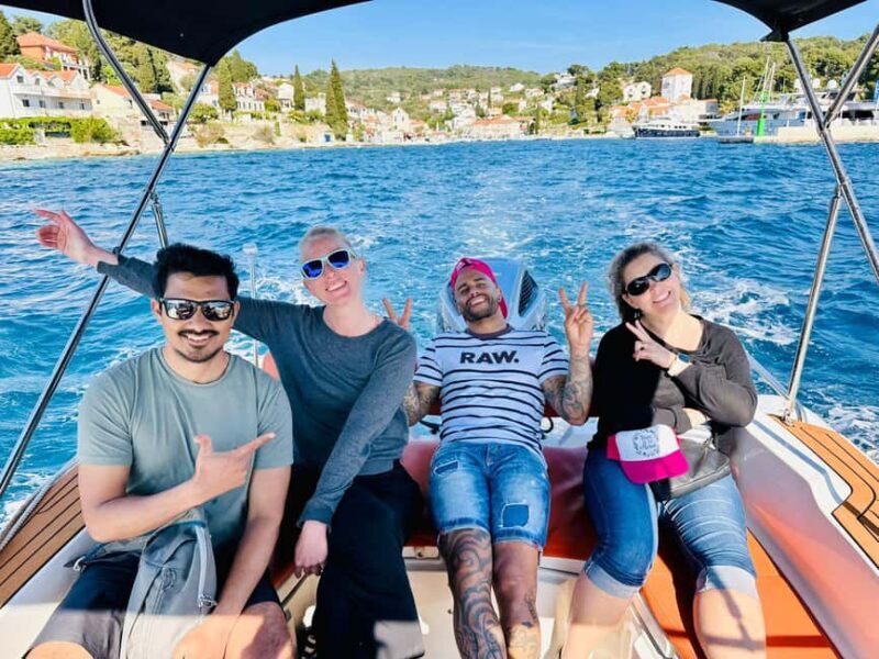 Magnific blue lagoon, speed boat water, wine&towels included - Authentic Experiences and Hidden Insights from Reviews