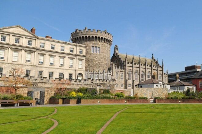 Magnificent Dublin – Guided Walking Tour - Visiting Dublin Castle and Gardens