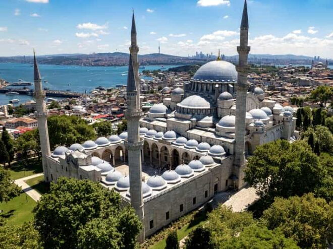 Magnificient Mosques of Istanbul - Exploring the Blue Mosque