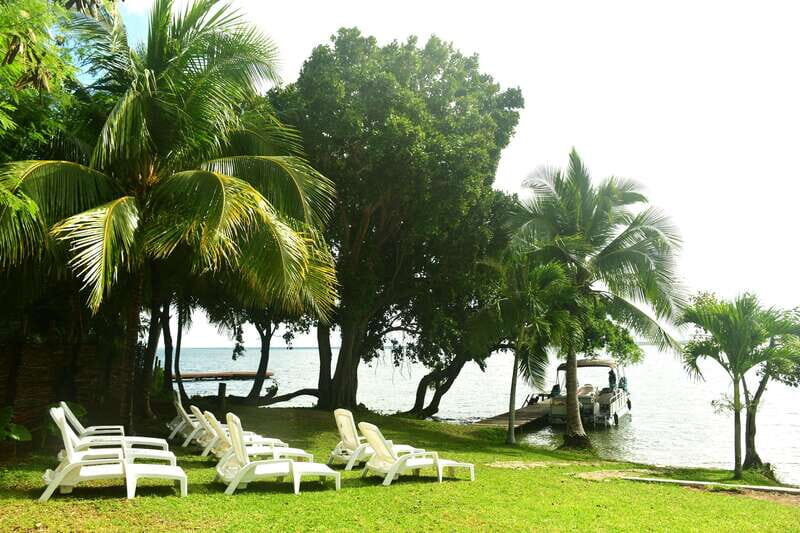 Mahahual: Chacchoben Mayan Ruins and Seven Color Lagoon Trip - Authentic Insights from Travelers