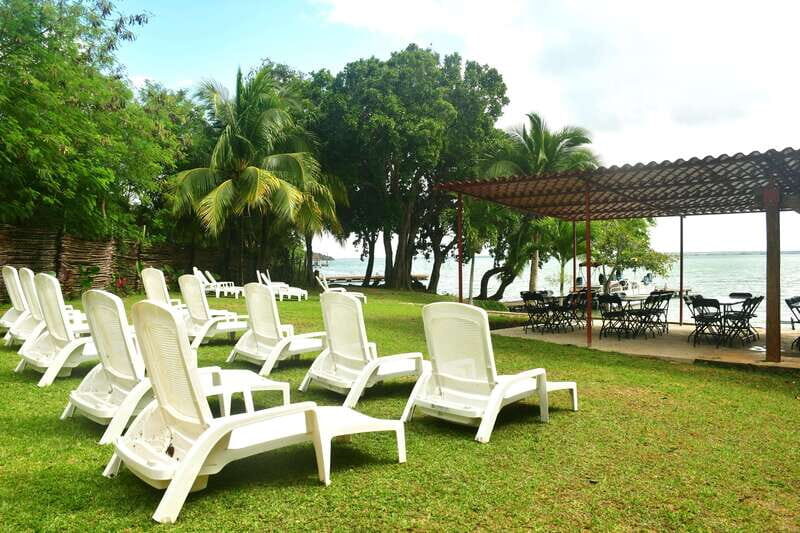 Mahahual: Chacchoben Mayan Ruins and Seven Color Lagoon Trip - FAQ