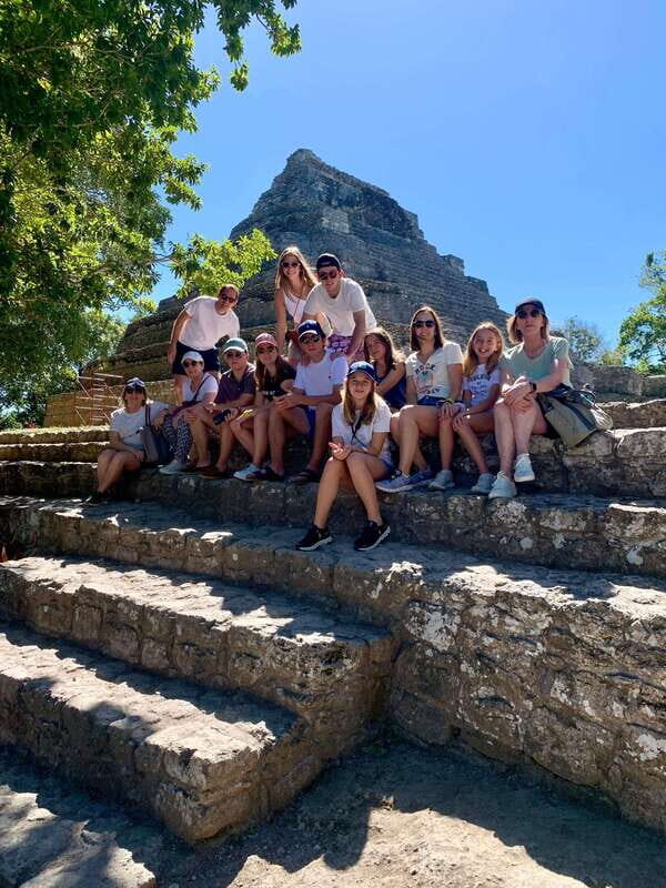 Mahahual: Chacchoben Mayan Ruins Tour - Visiting the Mahahual Lighthouse