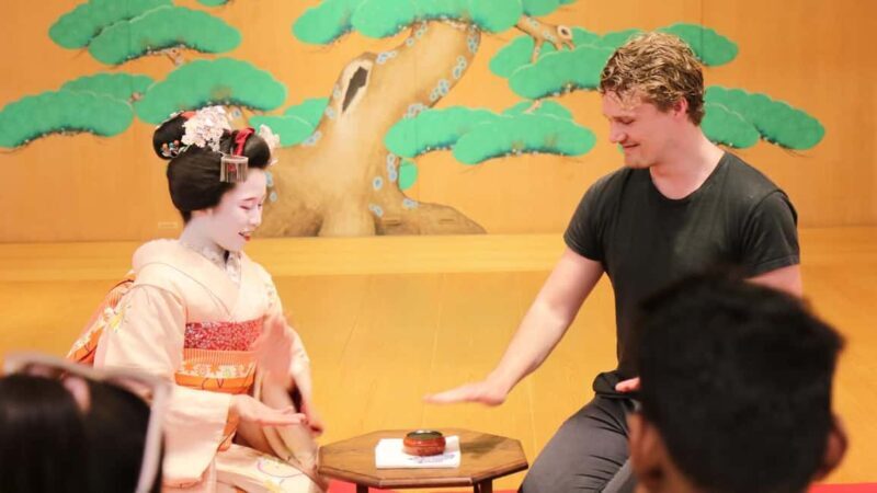 Maiko Dance and Tea Ceremony on a Noh Stage in Kyoto - An In-Depth Look at the Experience