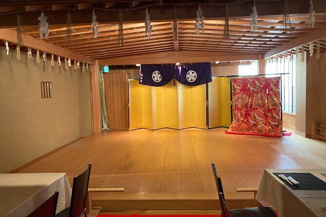 Maiko on the Noh Stage Dance with Live Shamisen - Who Is This Tour Best For?