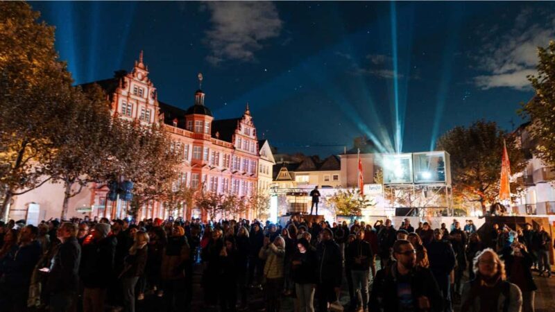 Mainz: Light & History in the Old Cathedral of St. John (Mainz Lights Up) - Mainz: Light & History in the Old Cathedral of St. John (Mainz Lights Up)