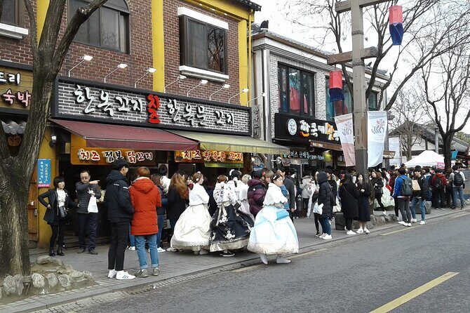 Maisan Cherry Blossom and Jeonju Hanok Village - Discovering Jeonju Hanok Village