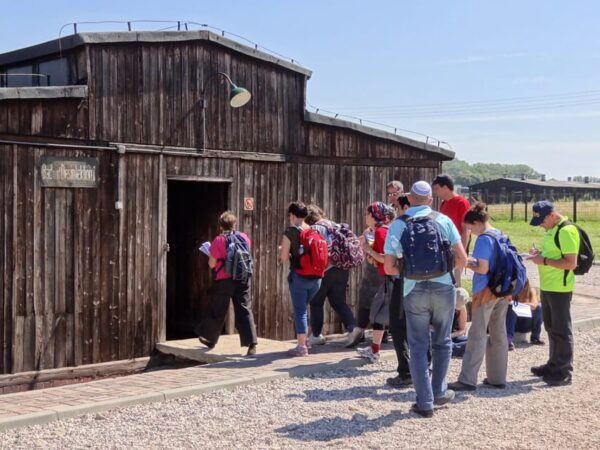 Majdanek Concentration Camp: Guided Private Tour From Warsaw - Visiting Majdanek National Museum