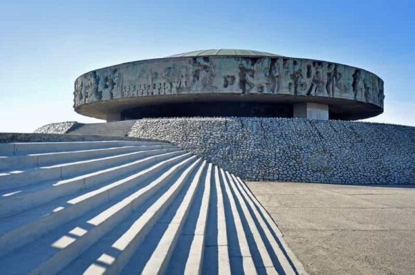 Majdanek Concentration Camp: Guided Private Tour From Warsaw - Exploring Preserved Sites