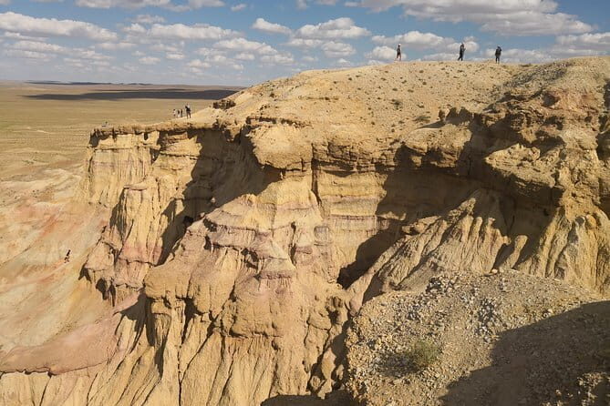 Majestic Gobi Desert with overnight in Terelj NP (incl. Chinggis Khan Statue) - Good To Know 