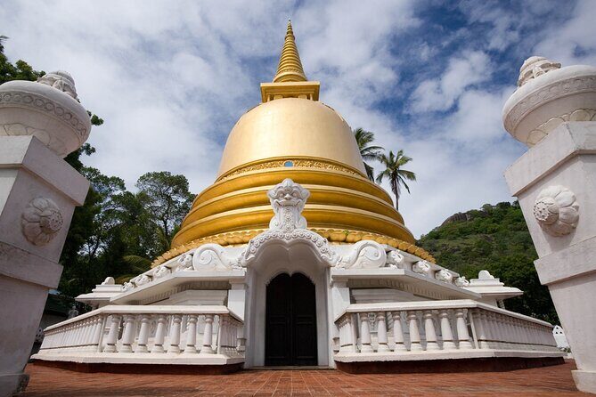 Majestic Sri Lanka in 13 Days All Inclusive VIP Tour by Sithiyam - Kandy’s Sacred and Cultural Sights