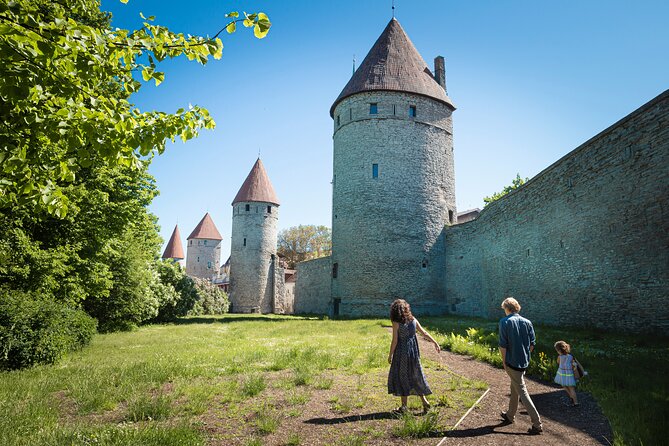 Majestic Tallinn Photoshoot Tour - Pricing and Reviews