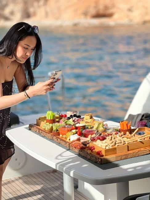 Majorca: Dinner aboard a private catamaran with snorkeling and paddle surfing - Analyzing the Experience: Is It Worth the Cost?