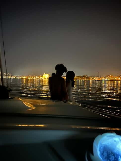 Majorca: Dinner aboard a private catamaran with snorkeling and paddle surfing - FAQ