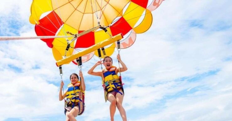 Makadi Bay: Glass Boat and Parasailing With Watersports - Tour Highlights