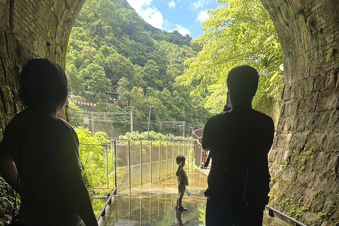 Makang, Mutan, Houtong Cat Village & Sandiaoling Day Tour - Authentic Experiences and Unique Aspects