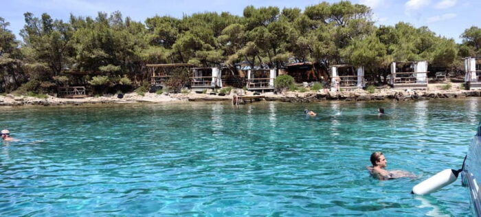 Makarska: 3-island Speedboat Cave & Blue Lagoon Tour - FAQs