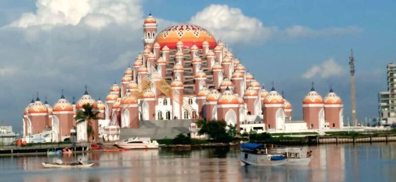 Makassar Heritage & Cultural Private Tour - Good To Know