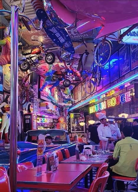 Makati: Poblacion Nightlife Tour with Female Guide - Good To Know