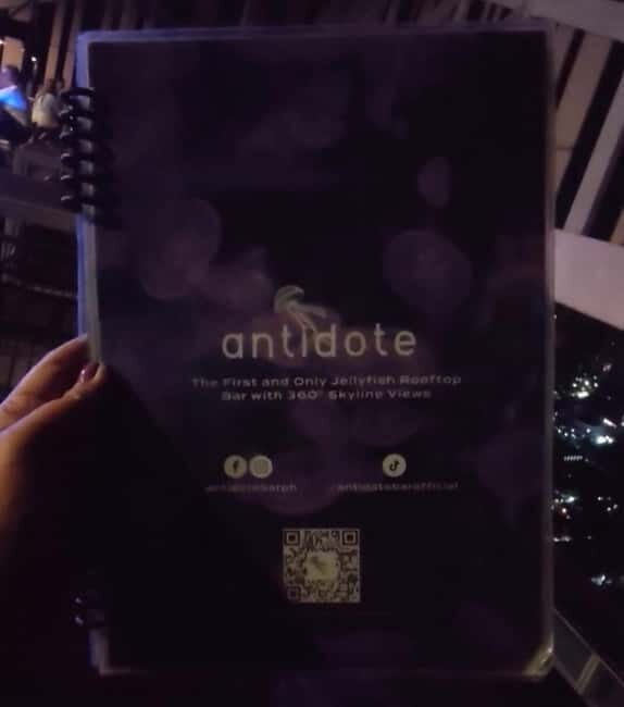 Makati: Poblacion Nightlife Tour with Female Guide - Detailed Itinerary Breakdown