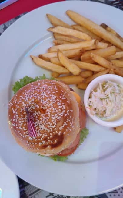 Makati: Poblacion Nightlife Tour with Female Guide - Why This Tour Is a Smart Choice