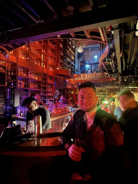 Makati 'Pub Crawl & Bar Hopping' Tour With V - Full Description
