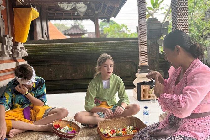 Make Canang Sari with a Balinese Family - Good To Know