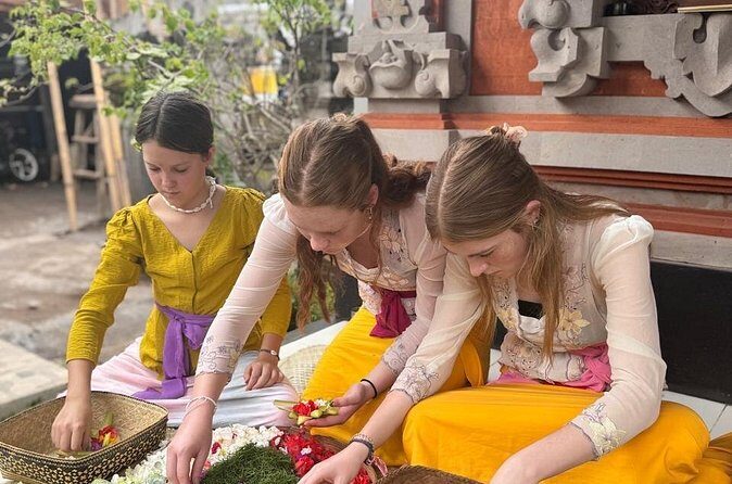 Make Canang Sari with a Balinese Family - What You Can Expect at Each Step