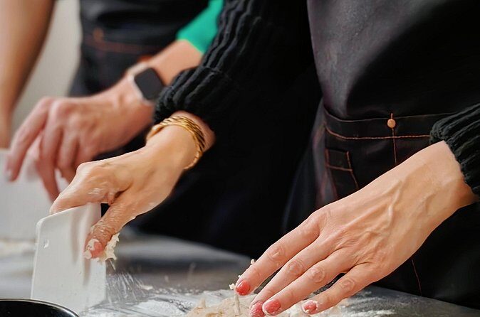 Make Chinese Dumplings and Taste Six Traditional Teas in Shanghai - FAQ