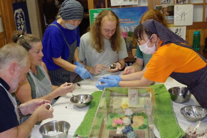 Make Oyaki Dumplings & Walk Around Zenkoji Temple in Nagano - Soba Tea Pairing